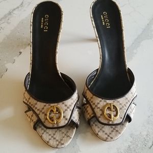 Gucci sandals